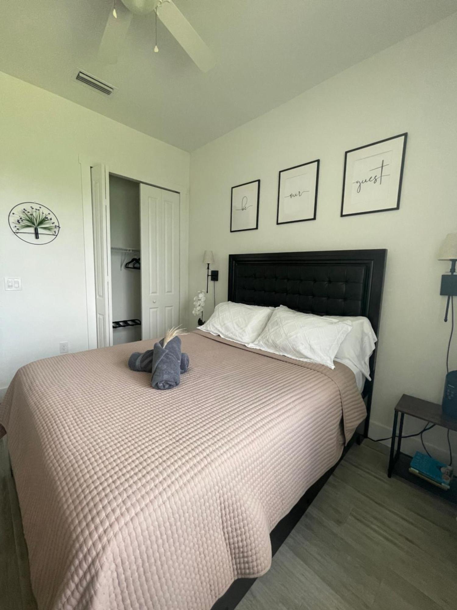 Casa Blanca Private Suite Lehigh Acres Esterno foto